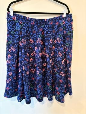 LuLaRoe Navy Blue Floral Madison Skirt